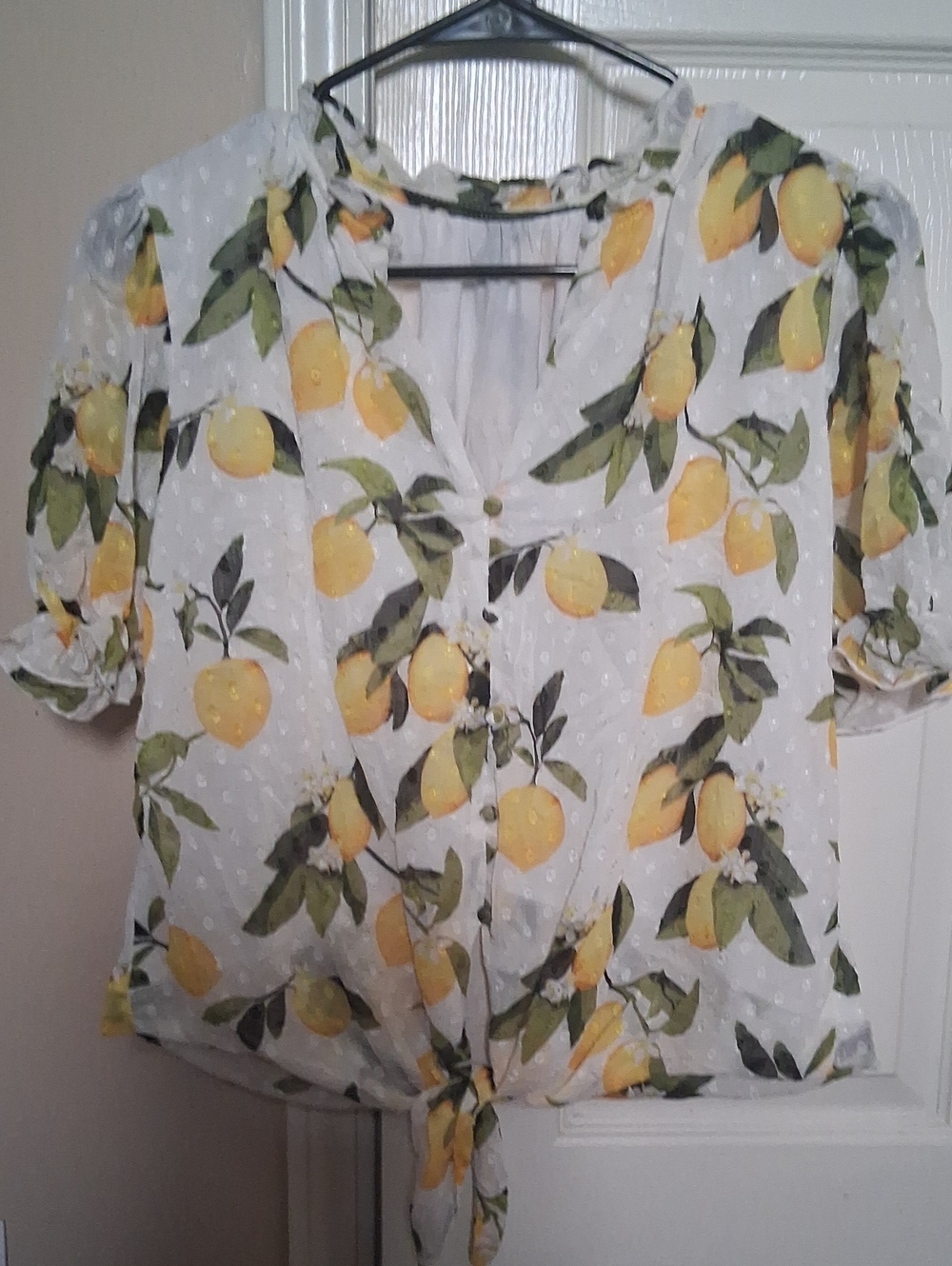 Women’s White Lemon-Print Tie-Front Blouse